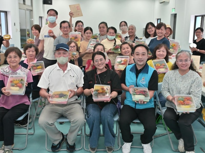 「吉野晶綻・職人共創」　游淑貞推動產業跨域共創 果凍花美學展現華麗轉身　創造產業藝術新風貌